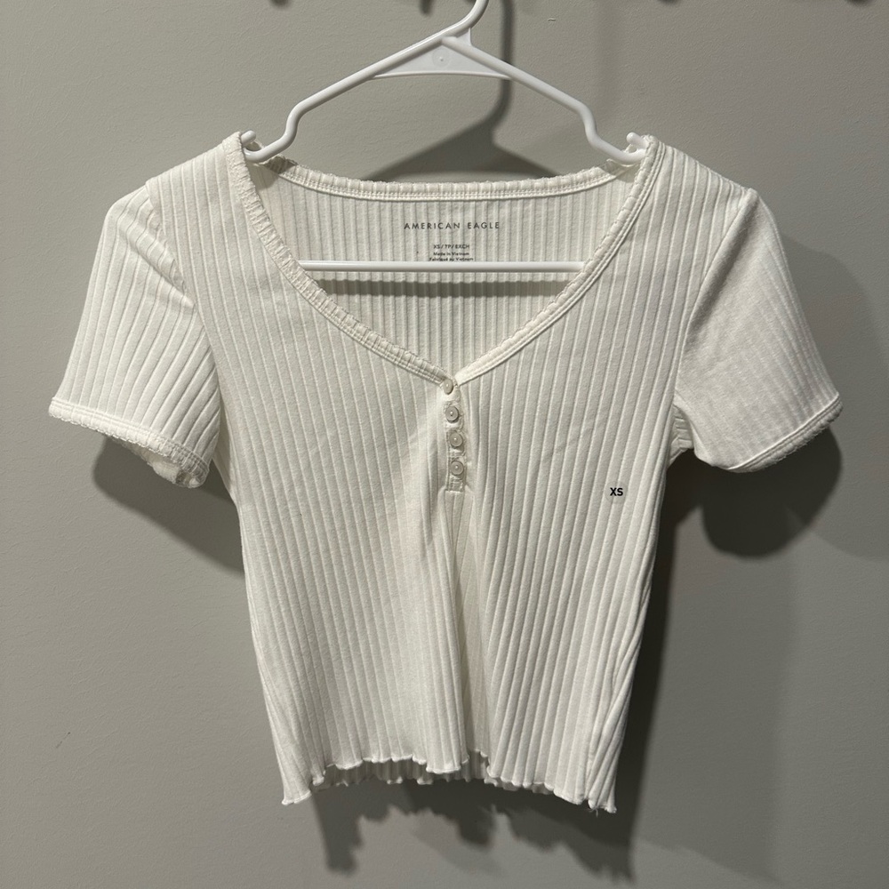 American Eagle Cropped White Baby Tee